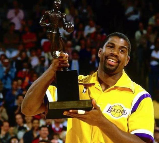 是一名年仅 是一名年仅